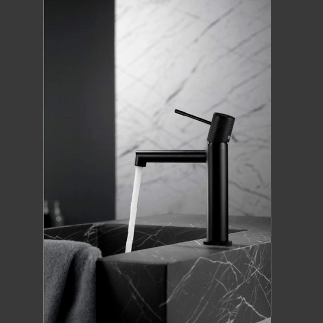 Grifo monomando de lavabo Line