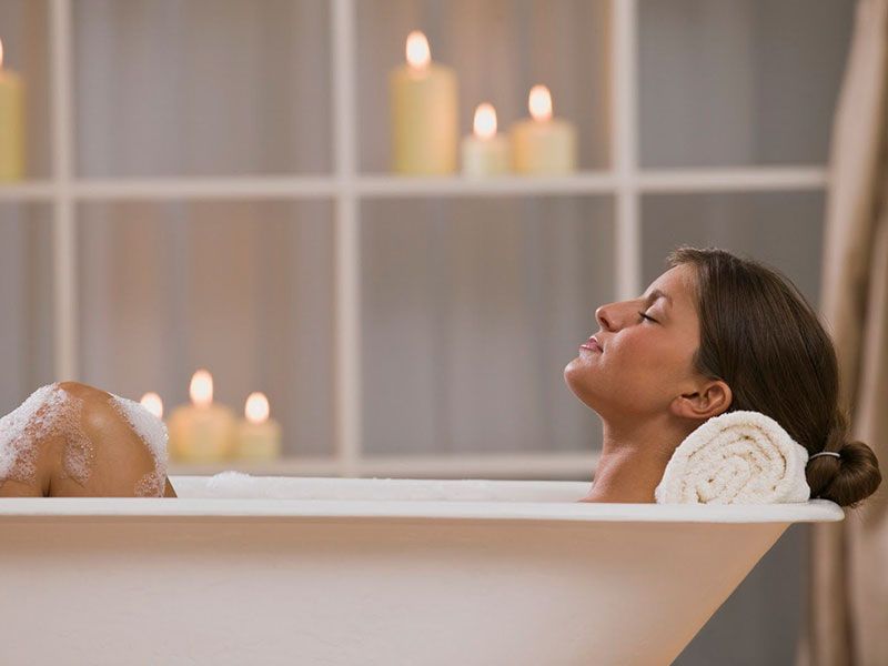 Cómo hacer espuma en la bañera | The Blog decoración de baños
