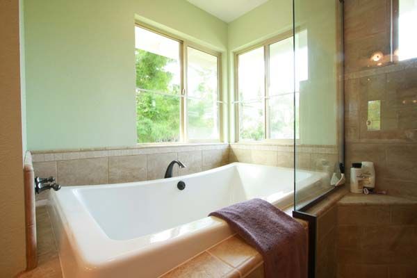 7 colores de inspiración para pintar el baño