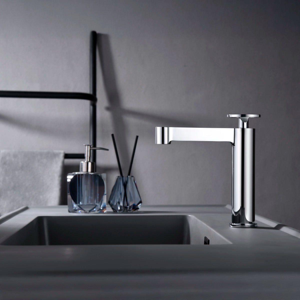 Grifo de lavabo moderno Olimpo - Thebath